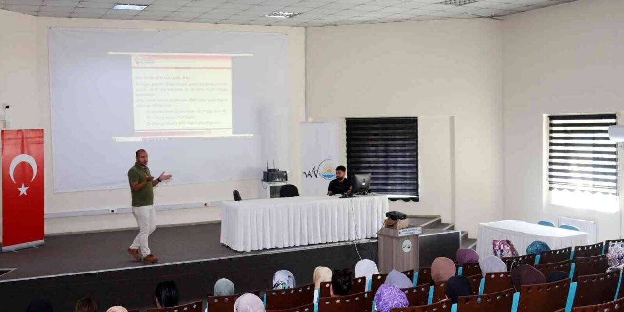 Van’da ‘Erken Yaşta Evlilik’ konulu seminer