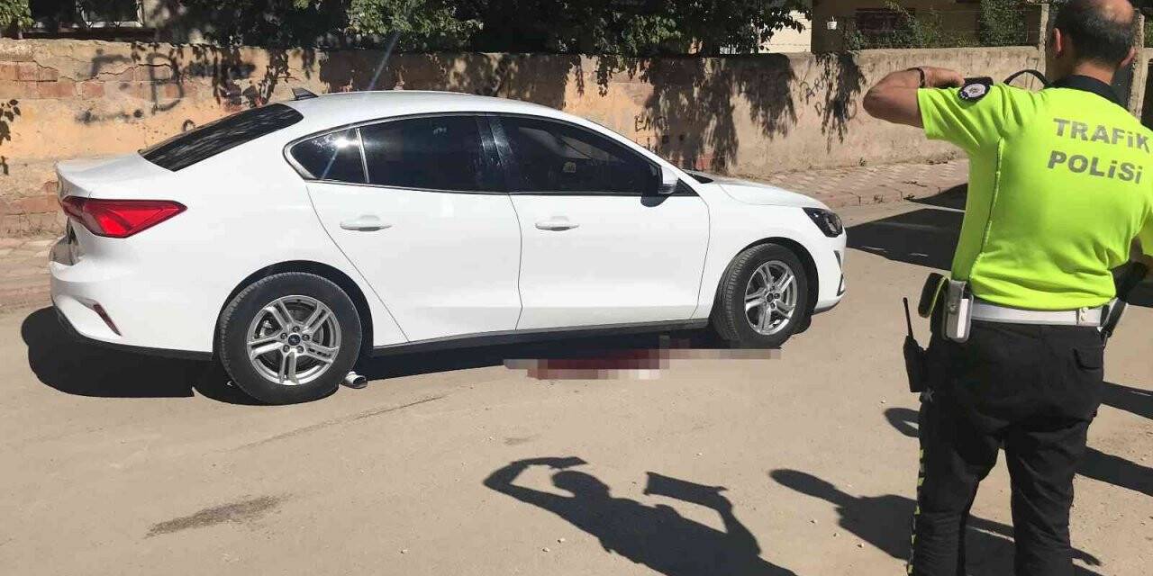 Otomobilin çarptığı 13 yaşındaki çocuk öldü