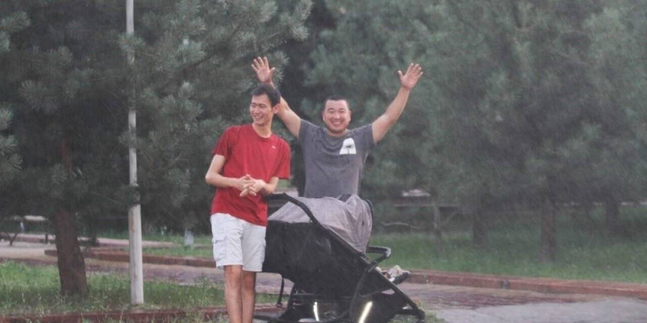 Kırgızistan’da halk TOMA ile serinledi