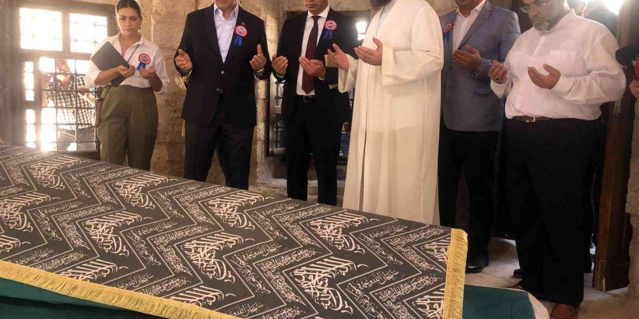 Restorasyonu tamamlanan Asude Hanım ve Seyyid Velayet türbeleri açıldı