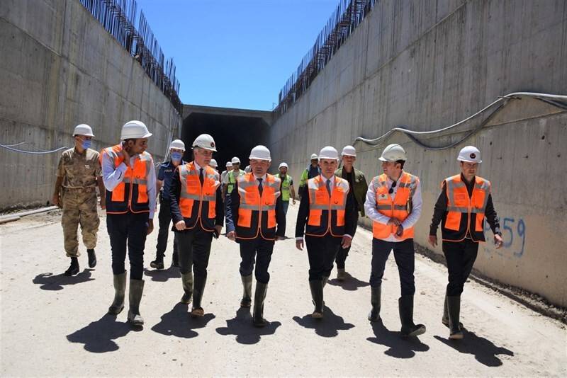 Türkiye’yi Kafkasya’ya bağlayacak Ilgar Tüneli’nde çalışmalar hızlandı