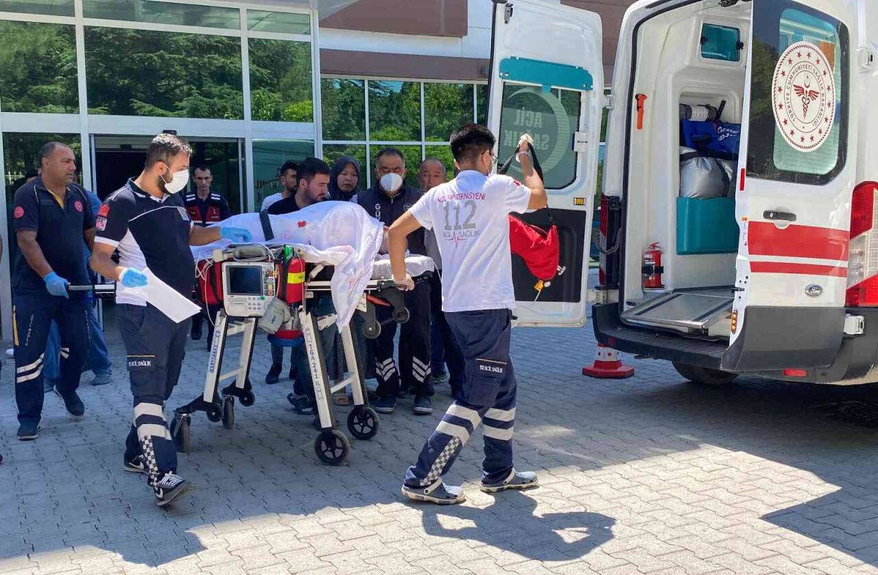 Konya’da bıçaklı kavga: 3 yaralı