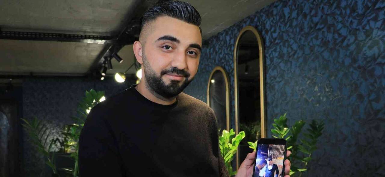 Davulcuya kredi kartıyla bahşiş verdi