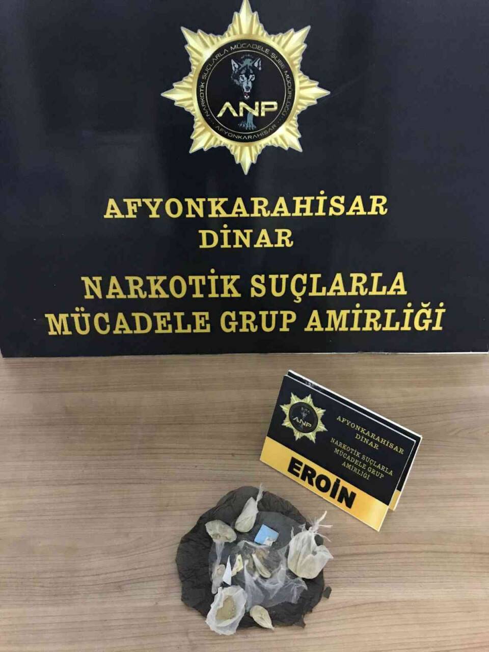 Eroinle yakalanan 4 kişi gözaltına alındı