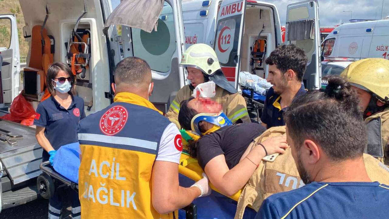 Kuzey Marmara Otoyolu’nda zincirleme kaza: 11 yaralı