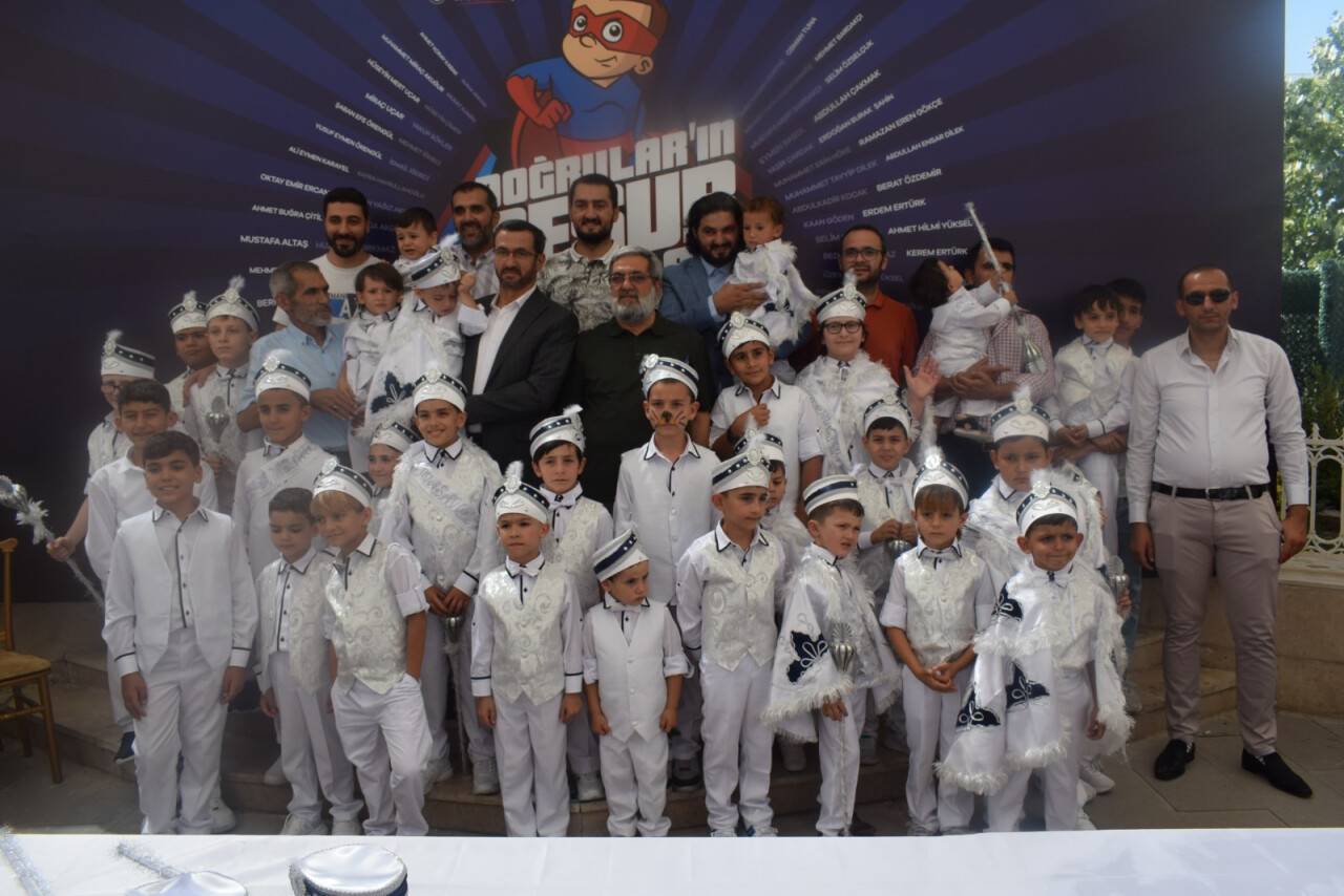Doğrular, ‘Cesur çocukları’ için  sünnet şöleni düzenledi