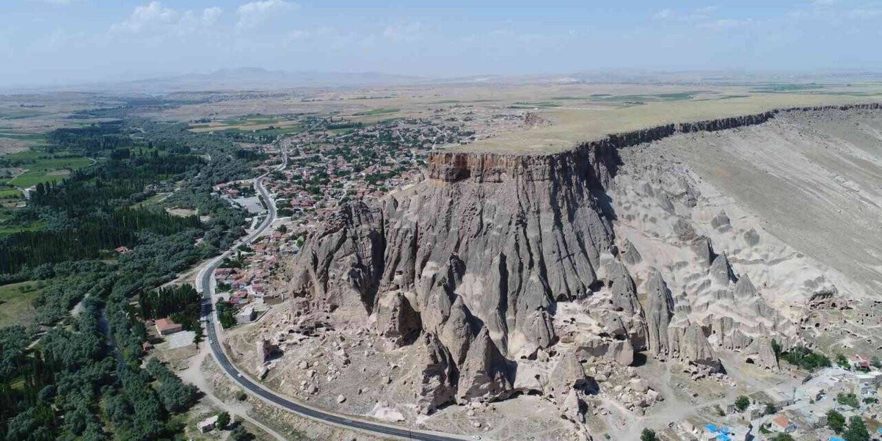Kapadokya’nın girş kapısındaki Selime Katedrali’ne ziyaretçi ilgisi arttı