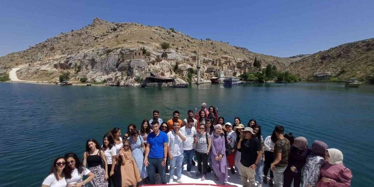 KPSS’ye hazırlanan gençlere gezi