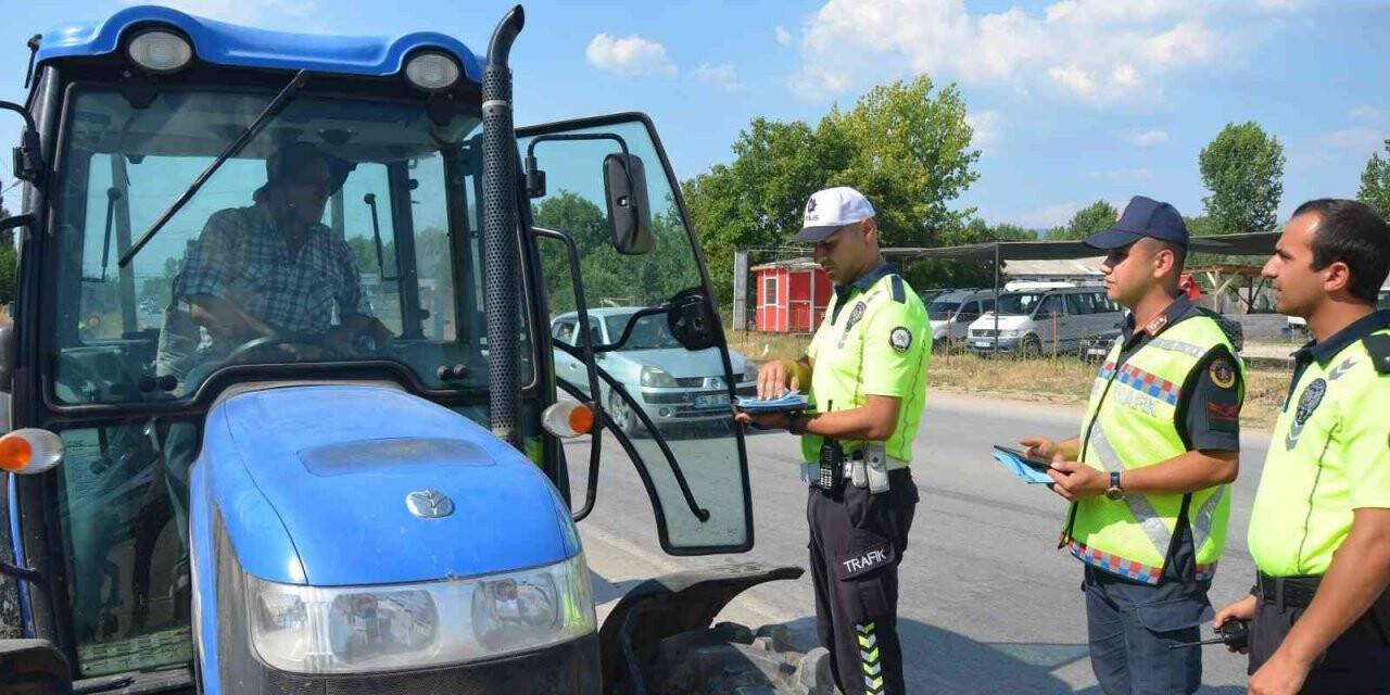Simavlı traktör sürücüleri güvenli traktör kullanımı konusunda bilgilendirildi