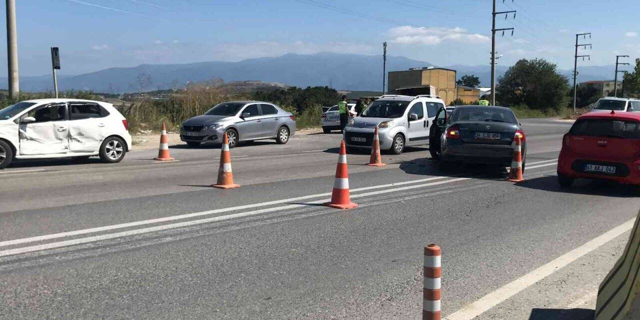 Kandıra yolunda kaza: 4 yaralı