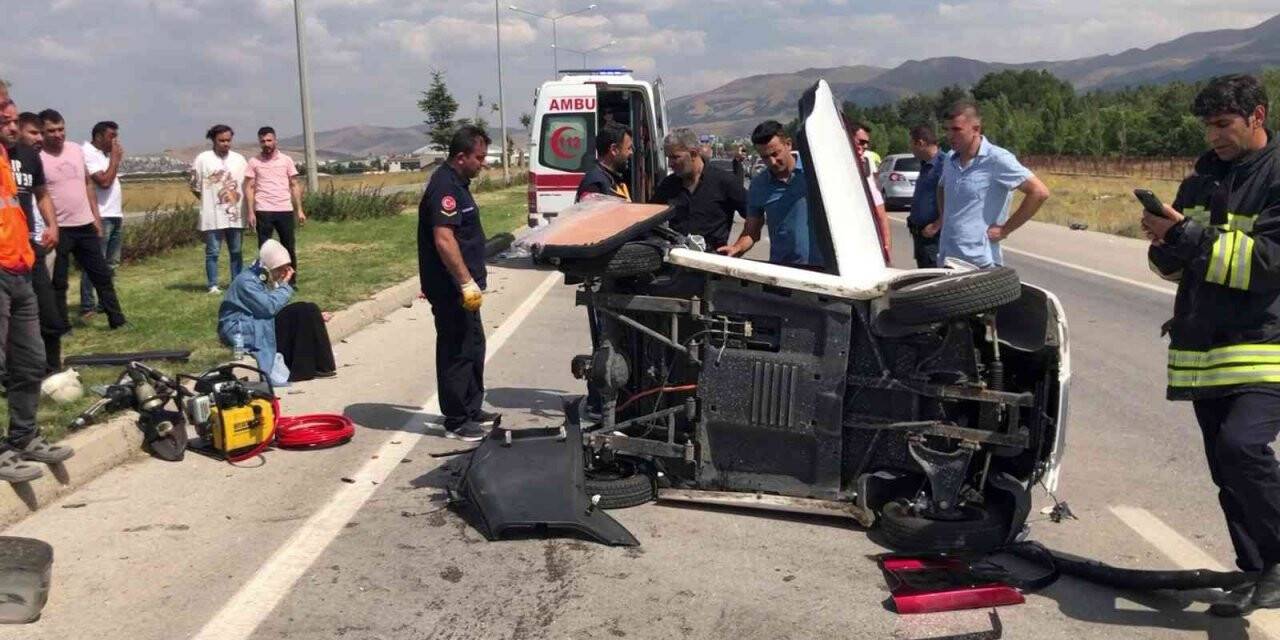 Erzurum’da otomobil takla attı