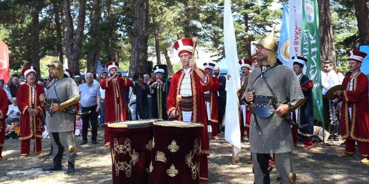 Maviyemiş festivali yoğun katılımla gerçekleşti