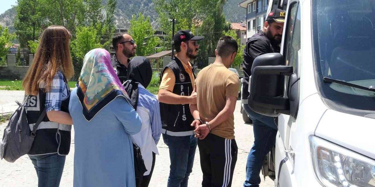 Kütahya’daki uyuşturucu operasyonuna 4 tutuklama