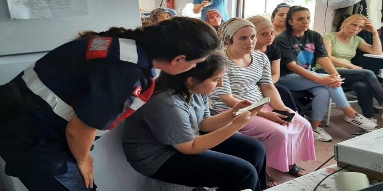 Kadınların telefonlarına KADES yüklendi