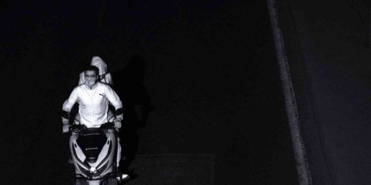 İstanbul’da genç kıza kapkaç: Kapkaççıları motordaki etiket yakalattı