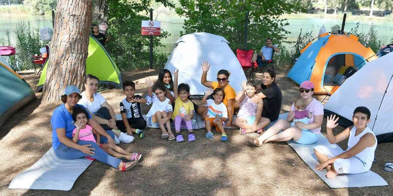 Tarsus Gençlik Kampı’nda çadır kampı etkinliği