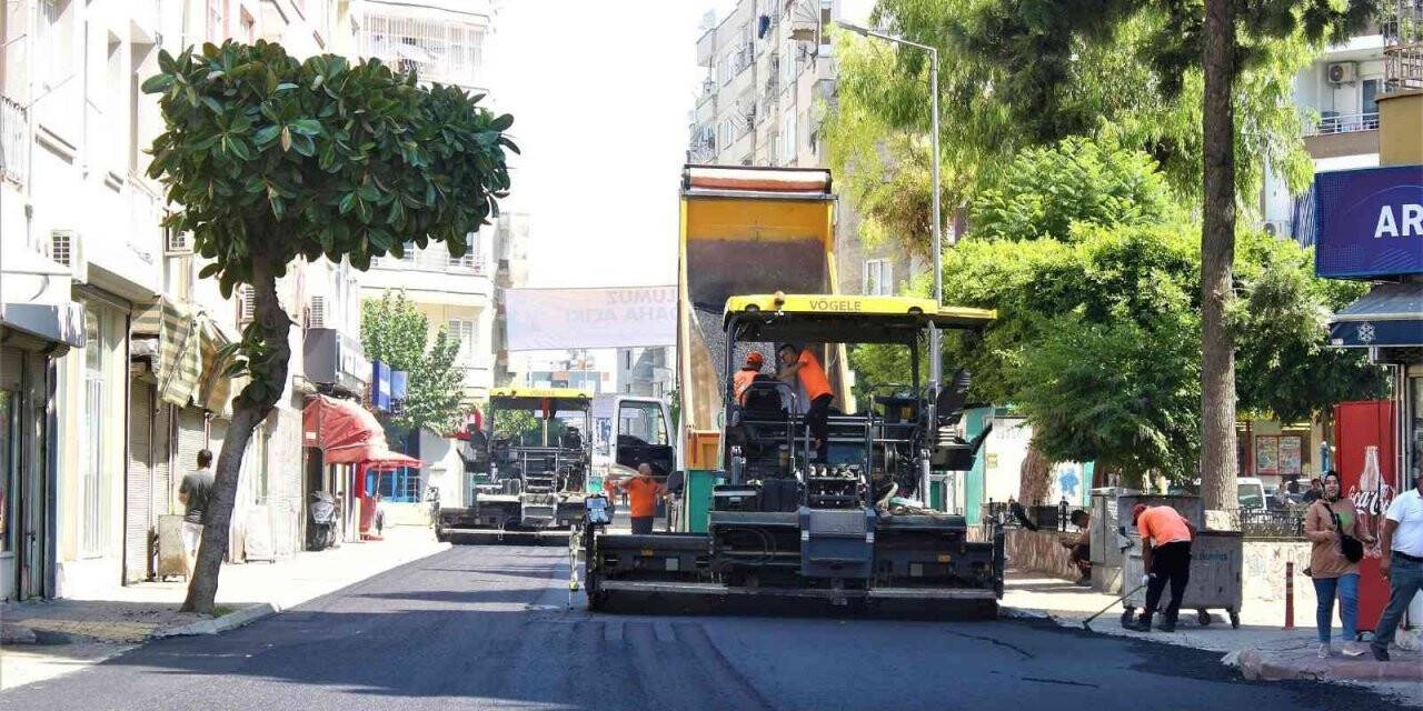 Mersin’de asfalt çalışmaları sürüyor