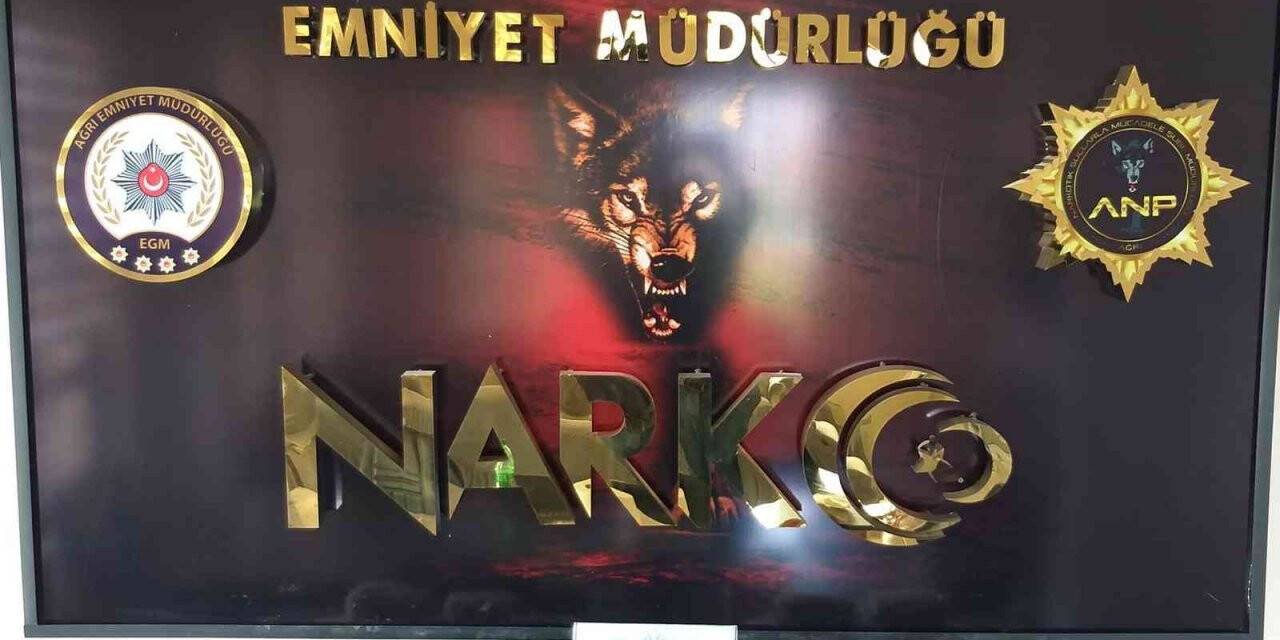 Ağrı’da 8 kilo 750 gram toz esrar ele geçirildi