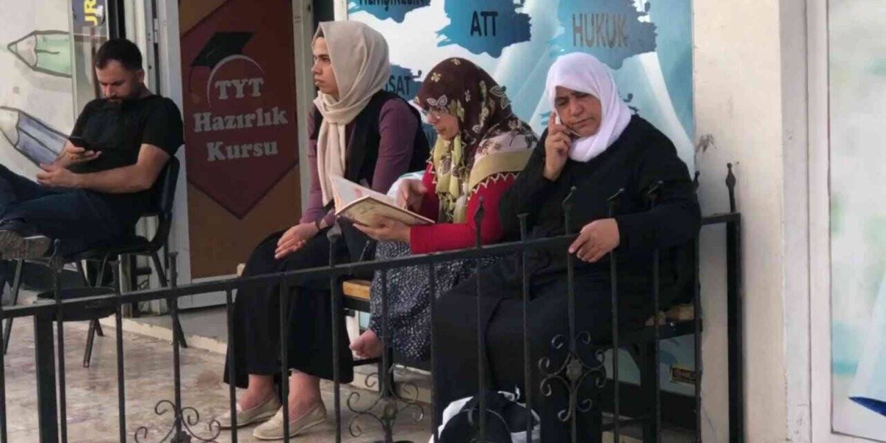 Şanlıurfa’da KPSS’ya geç kalanlar salona alınmadı