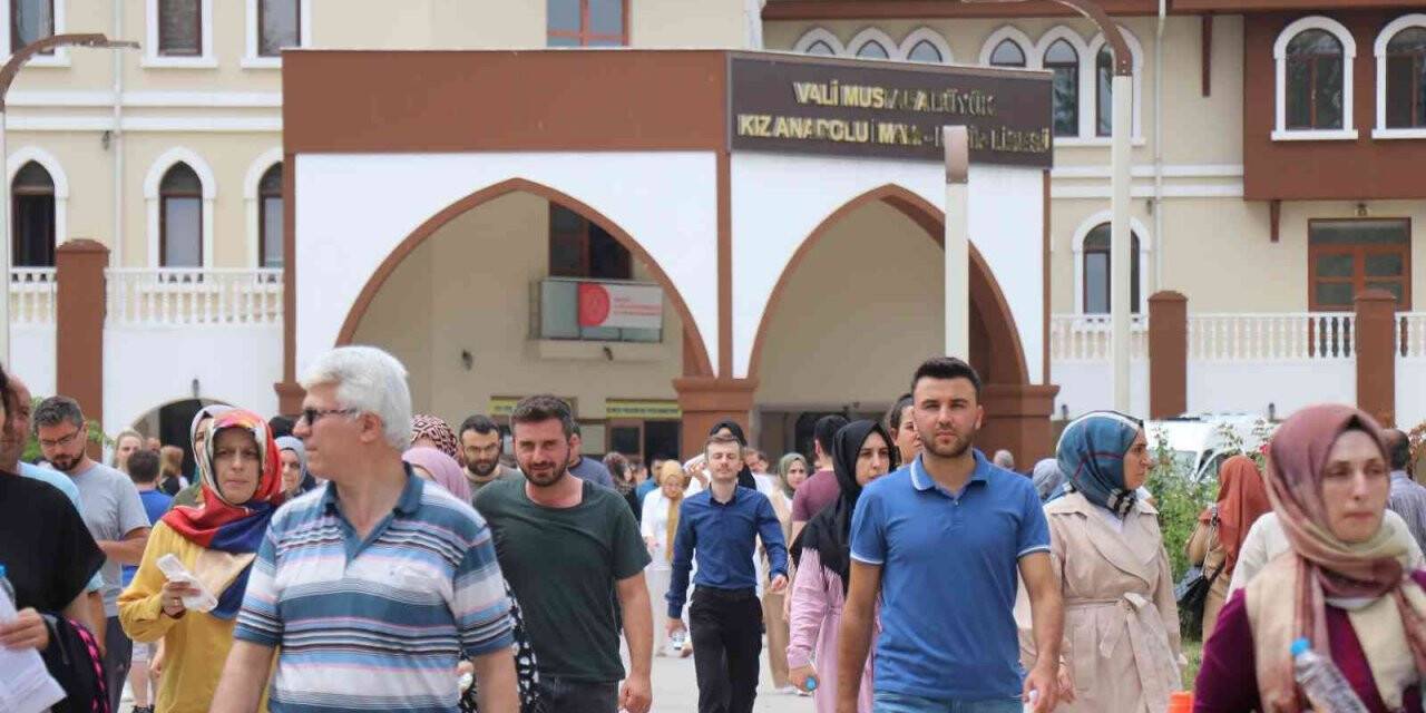 KPSS’nin ilk oturumu sonlandı, gözler 14.45’teki sınava çevrildi