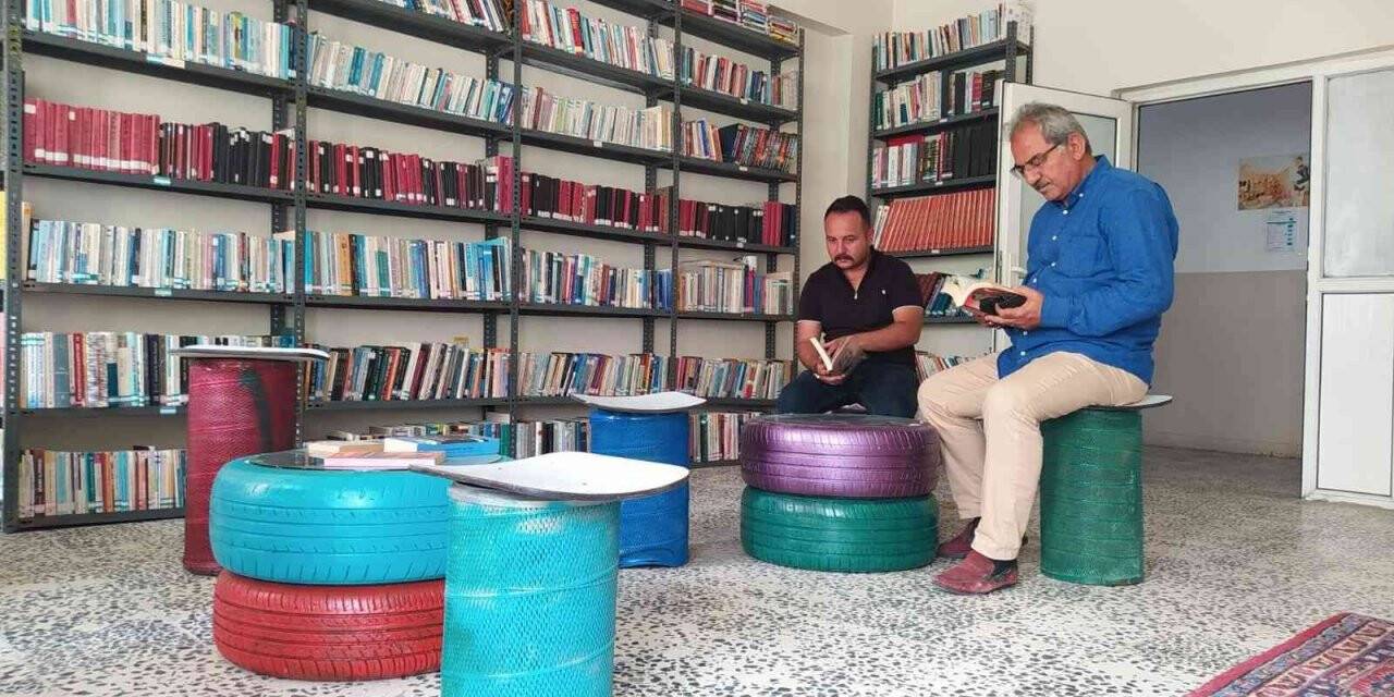 Geri dönüşüm kütüphanesine ilçe halkı yoğun ilgi gösteriyor