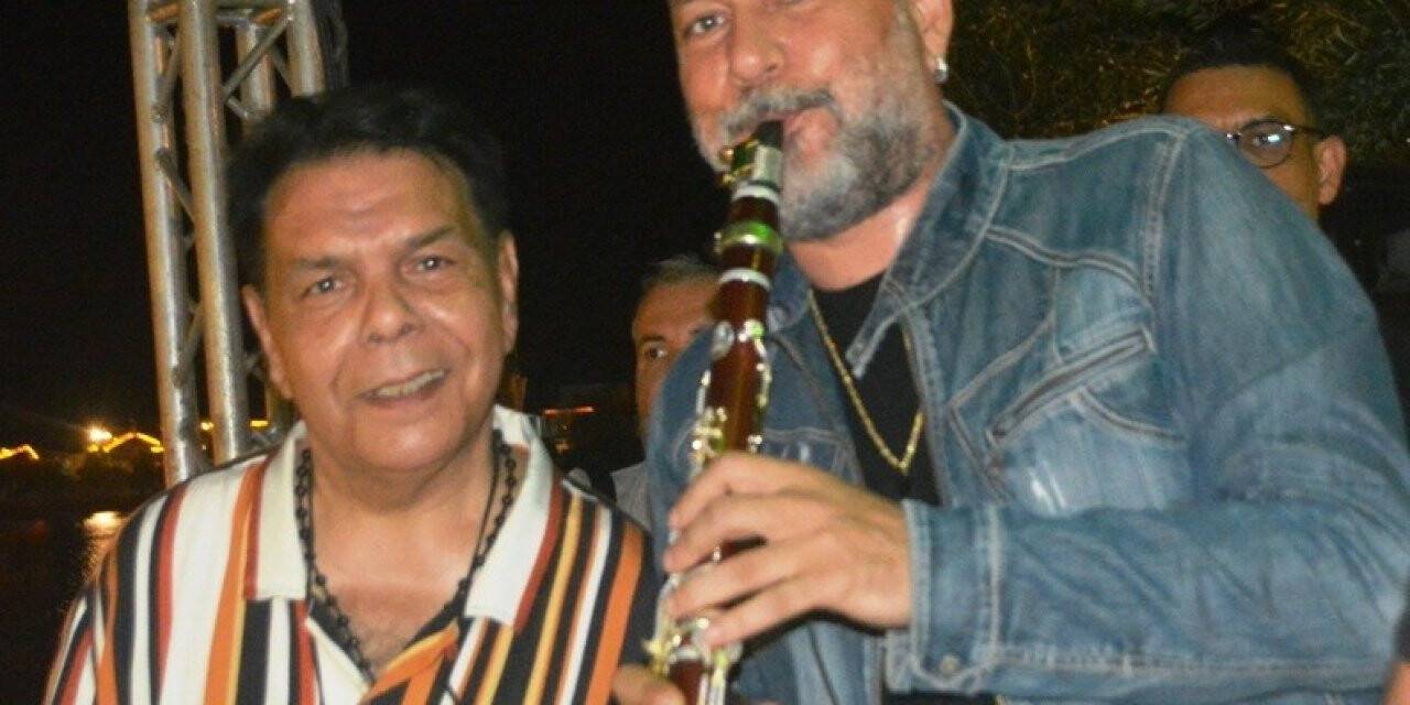 Balık Ayhan ile Hüsnü Şenlendirici Ayvalık’ta buluştu