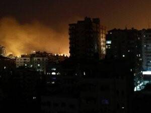 İsrail, Gazze'yi Üç Koldan Ablukaya Aldı