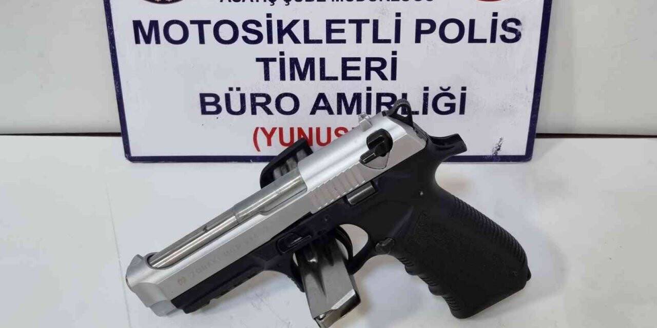 Kütahya’da bir şahsın üzerinde ruhsatsız tabanca ele geçirildi
