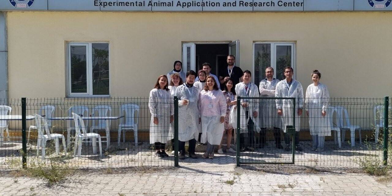 ASÜ’de deney hayvanları kullanım sertifikası programı tamamlandı