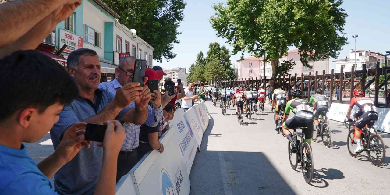 Erciyes Uluslararası Yol Bisiklet Yarışları, GP Yahyalı Etabı ile devam etti