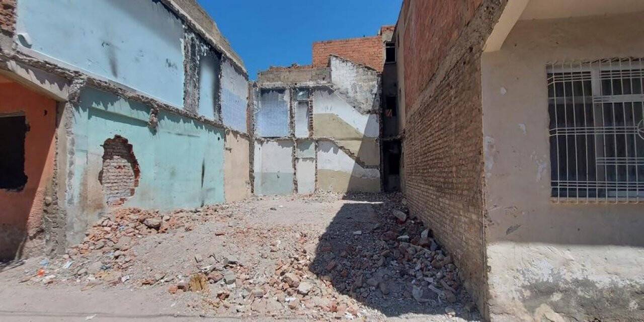 Bağlar Belediyesi, 2019’dan beri 500 yakın metruk yapı yıktı