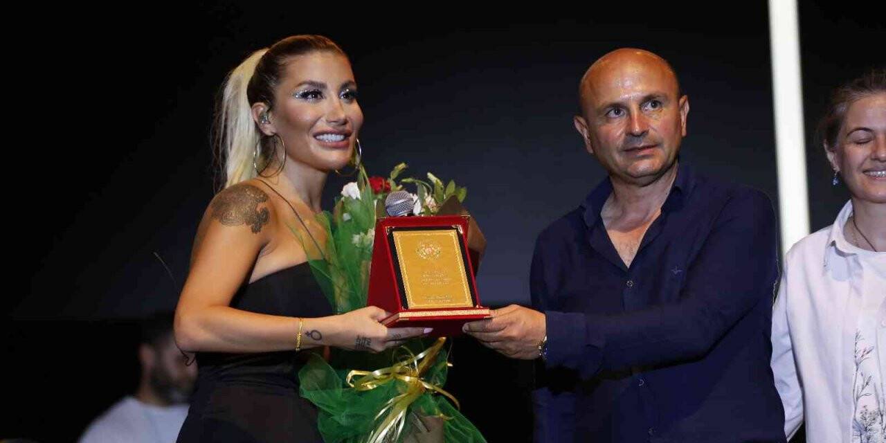 15. Kültür Festivali finali Murat Dalkılıç ve İrem Derici ile yapıldı