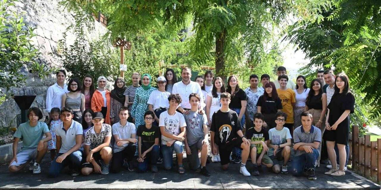 LGS’ye giren öğrenciler bir araya geldi