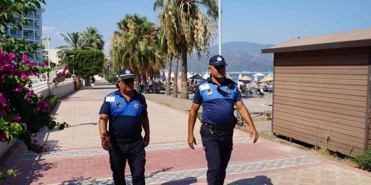 Marmaris’te zabıtadan sahil denetimi
