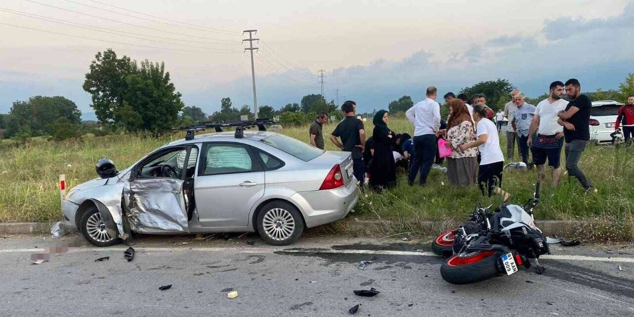 Otomobil ile çarpışan motosikletin sürücüsü hastanede hayatını kaybetti