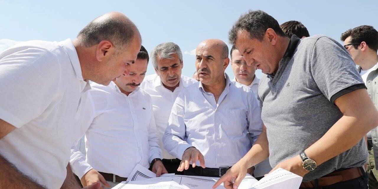 Mardin’de yol çalışmaları devam ediyor