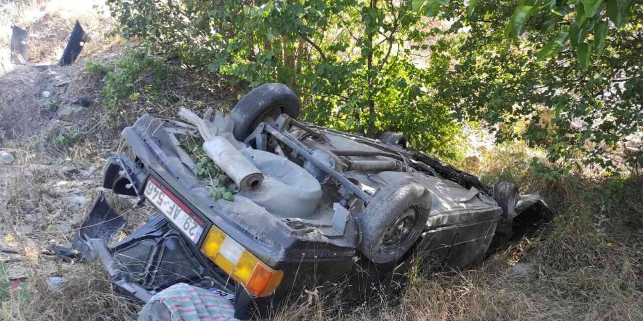 Virajı alamayan otomobil tali yola savruldu: 3 yaralı