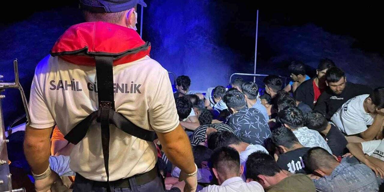 Datça’da ve Bodrum’da 98 göçmen kurtarıldı
