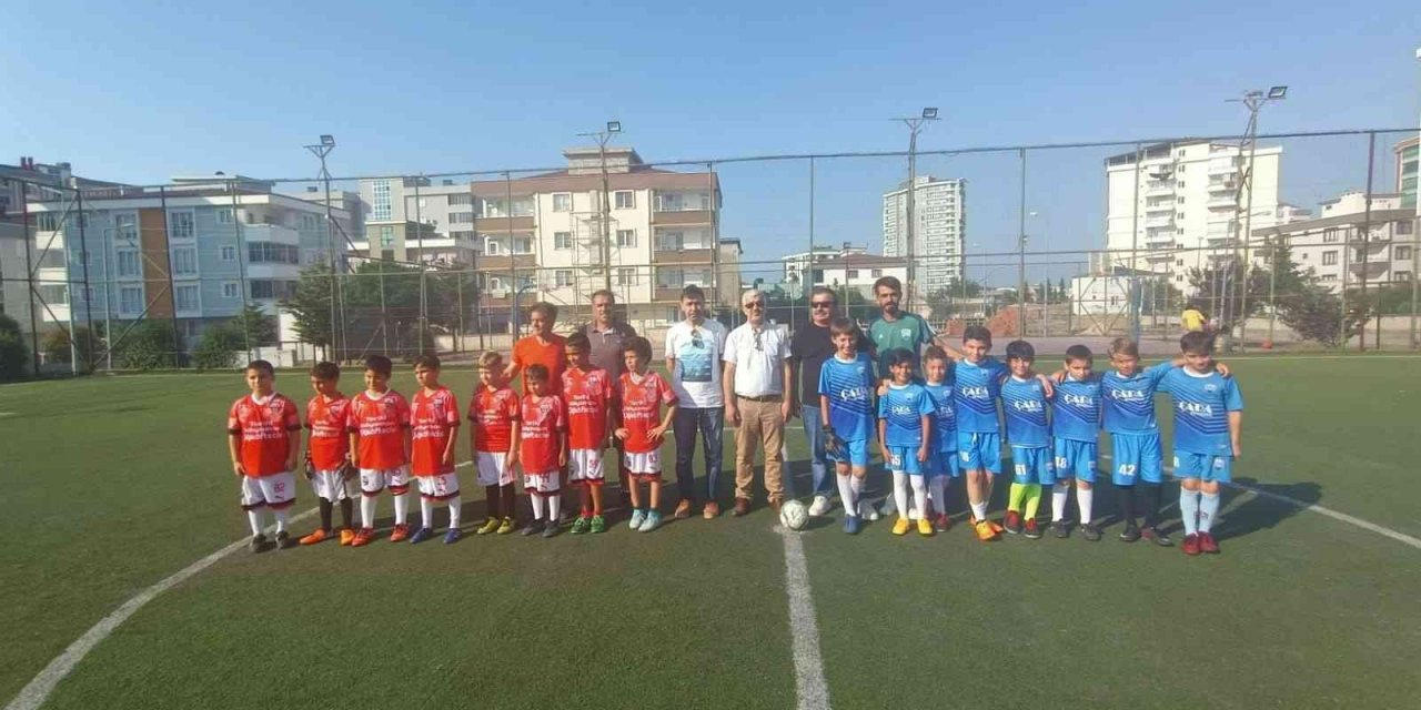 Küçük adamlar futbol turnuvası başladı