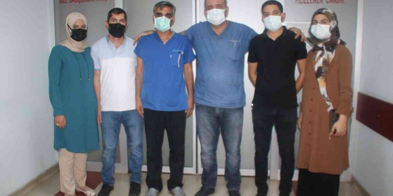 Evlenirken ‘hastalıkta ve sağlıkta’ deyip, kocaları için böbreklerini takas ettiler