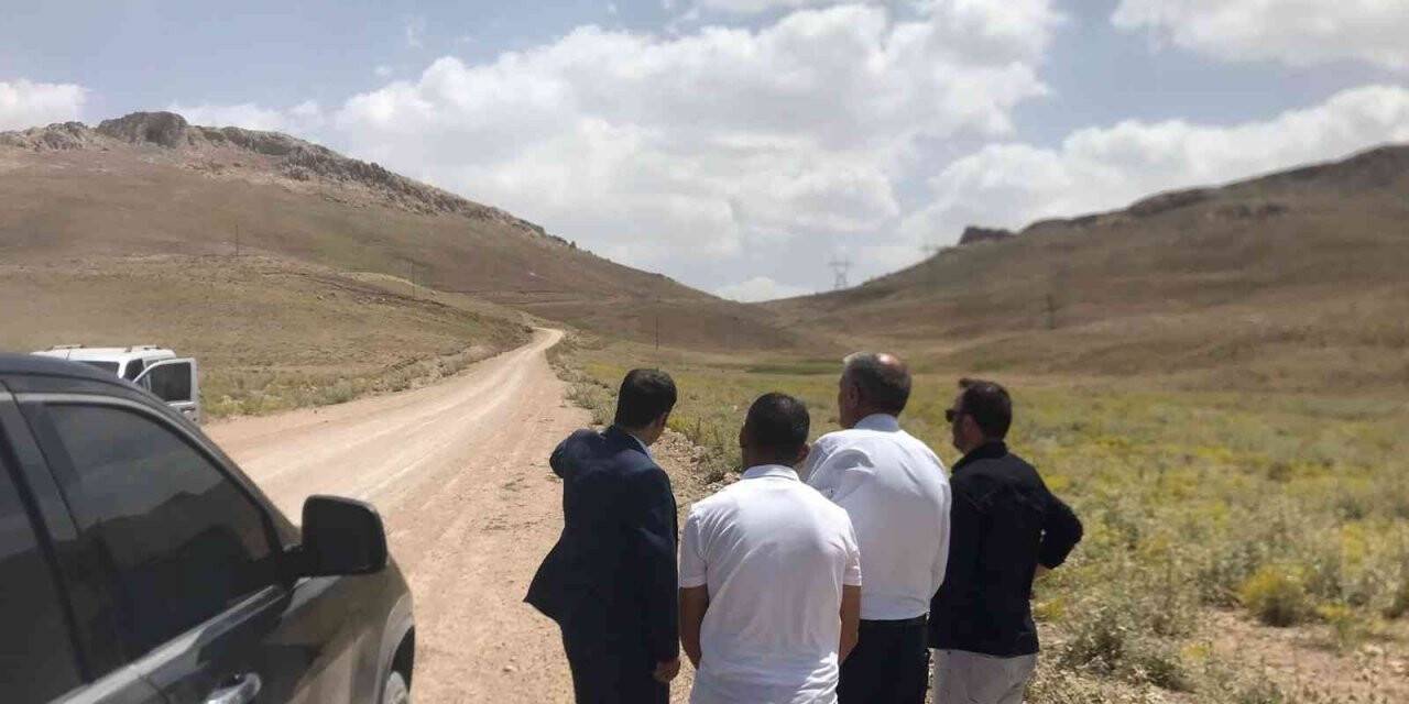 Saray’da yol yapım çalışması