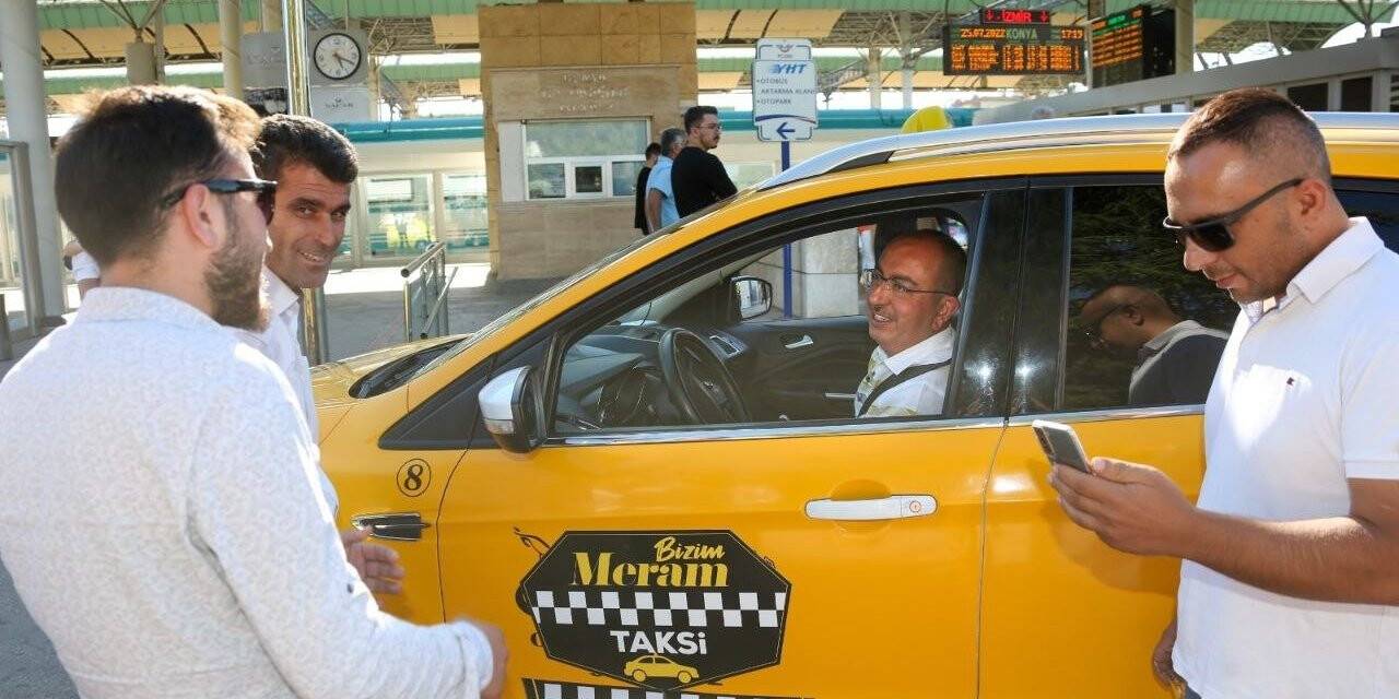 Başkan Kavuş direksiyon başında vatandaşı dinliyor