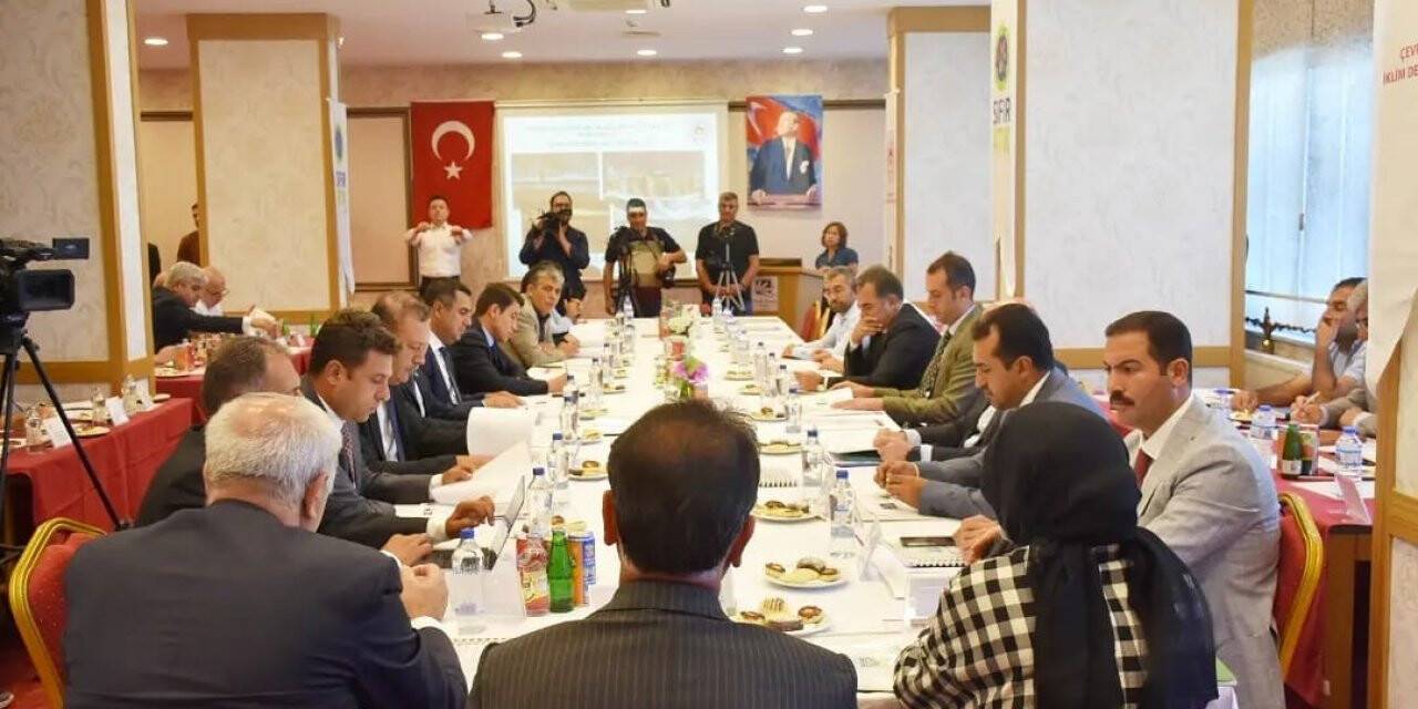 Van Gölü’nde kirliliğin önlenmesi ve sorunların çözümü masaya yatırıldı