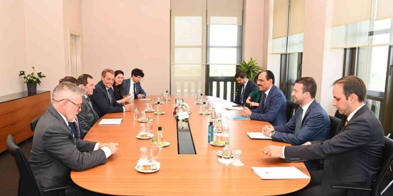 Cumhurbaşkanlığı Sözcüsü Kalın, ABD Temsilciler Meclisi Üyesi Crow’u kabul etti