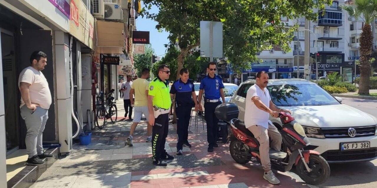 Kaldırımlara park eden motosikletlere yönelik denetim