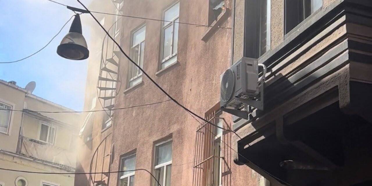 Beyoğlu’nda otelde yangın paniği