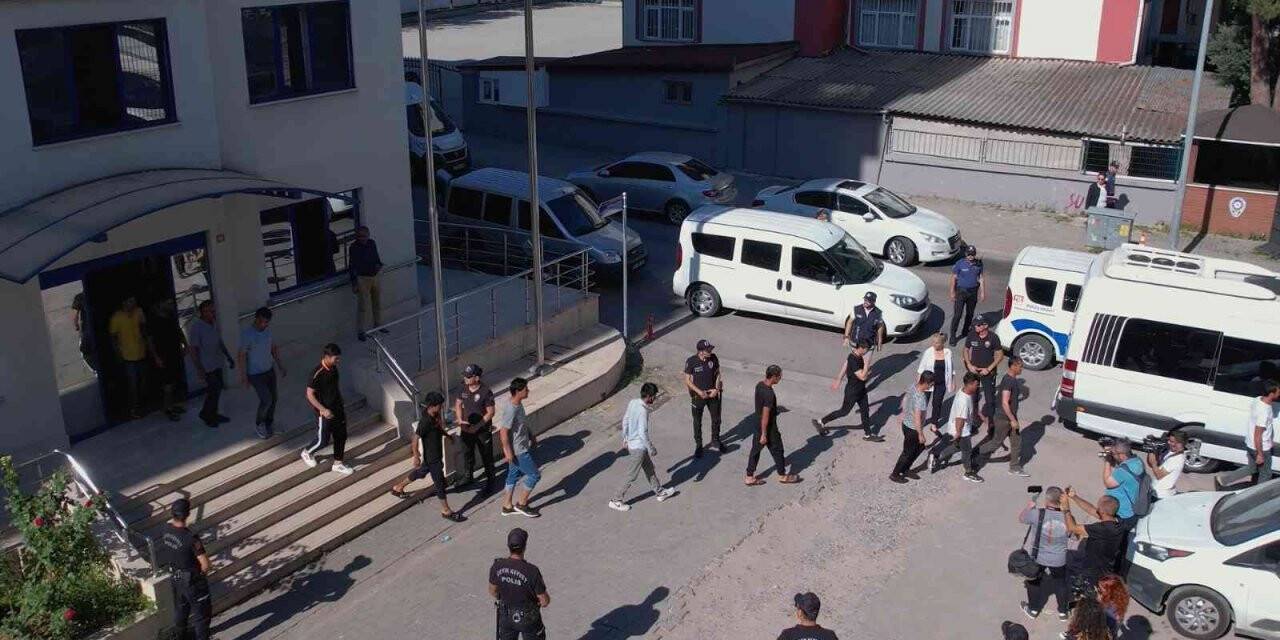 Yalova merkezli 3 ildeki göçmen kaçakçılığı operasyonunda 3 tutuklama