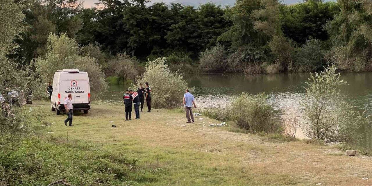 Yüzünü yıkamak istedi, gölete düşerek can verdi