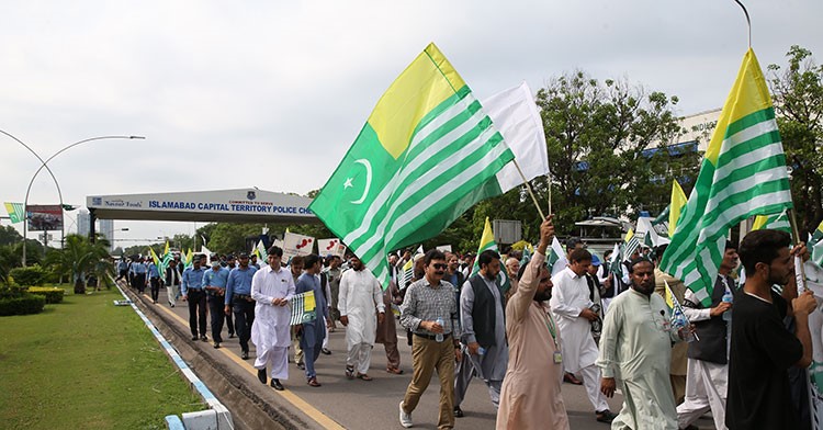Cammu Keşmir'in özel statüsünün kaldırılmasının 3. yılında İslamabad'da yürüyüş