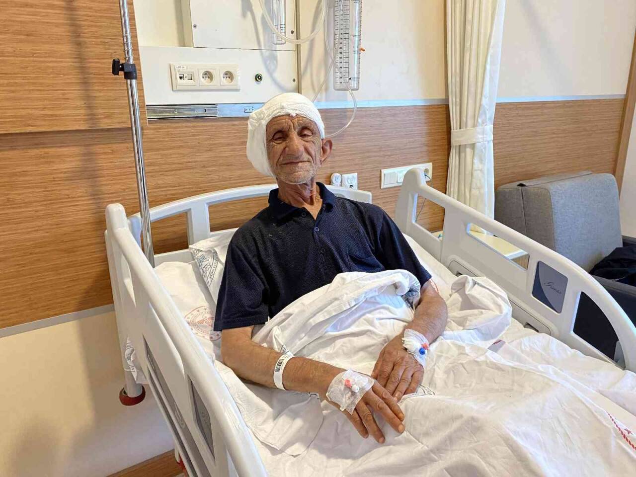 Duymayınca doktora gitti, ameliyatta kulağından çıkanlar şok etti